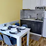 Pool Amadeus Lux Apartament *