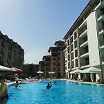 Pool Amadeus Lux Appartement *