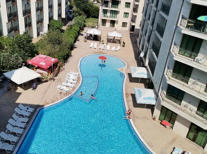 Διαμέρισμα Pool Amadeus Lux