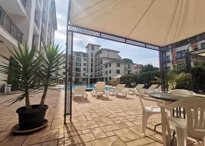 Διαμέρισμα Pool Amadeus Lux Σάνι Μπιτς